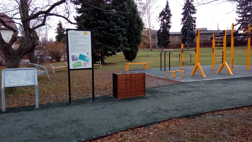 Sportoviště v parku Škvárovna (Zdroj:www.cesbrod.cz)